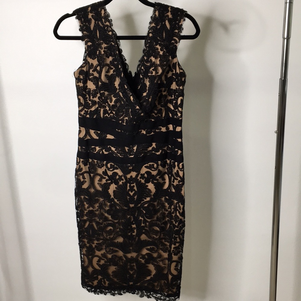 Brand new Tadashi Shoji lace black dress size6 NWT! Excellent condition!
